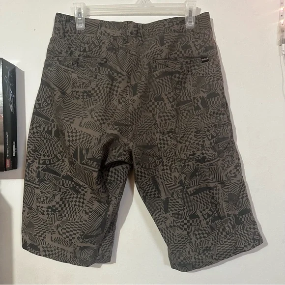 Volcom Pattern Shorts - Picture 3 of 3